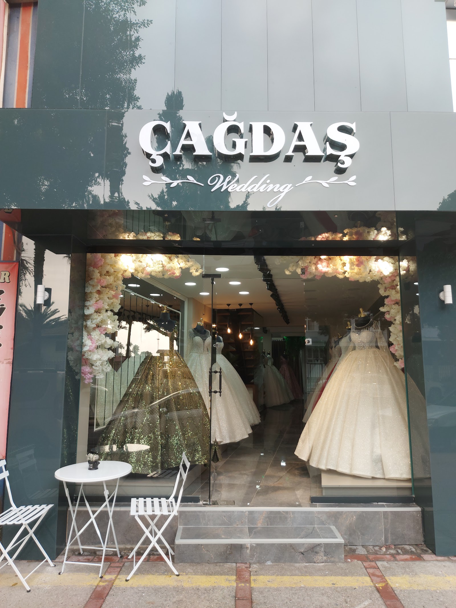 Çağdaş Wedding (gelinlik) kır düğünü mekanı — Akdeniz
