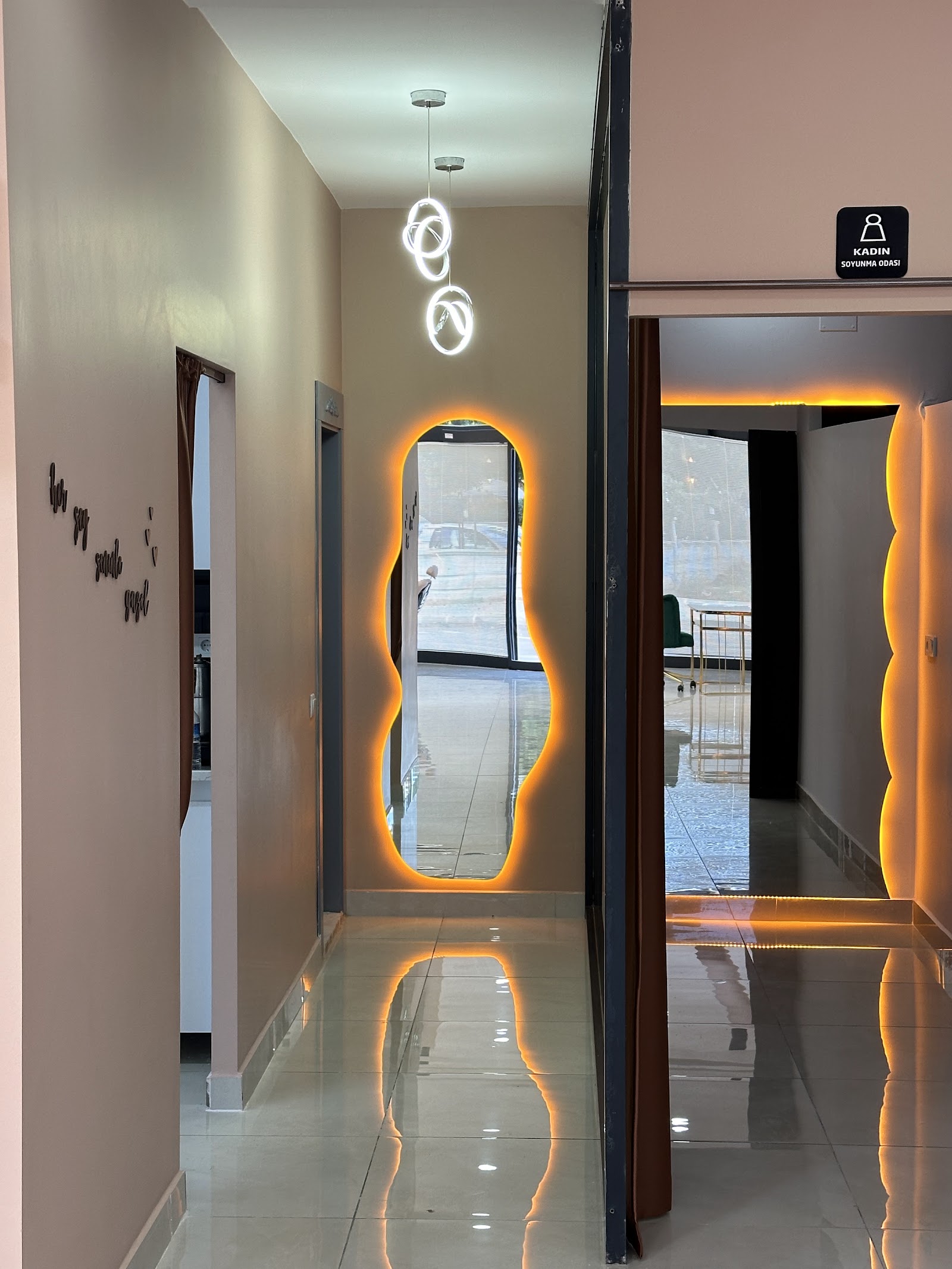 Leyla Durer Beauty Studio Bayan Kuaförü