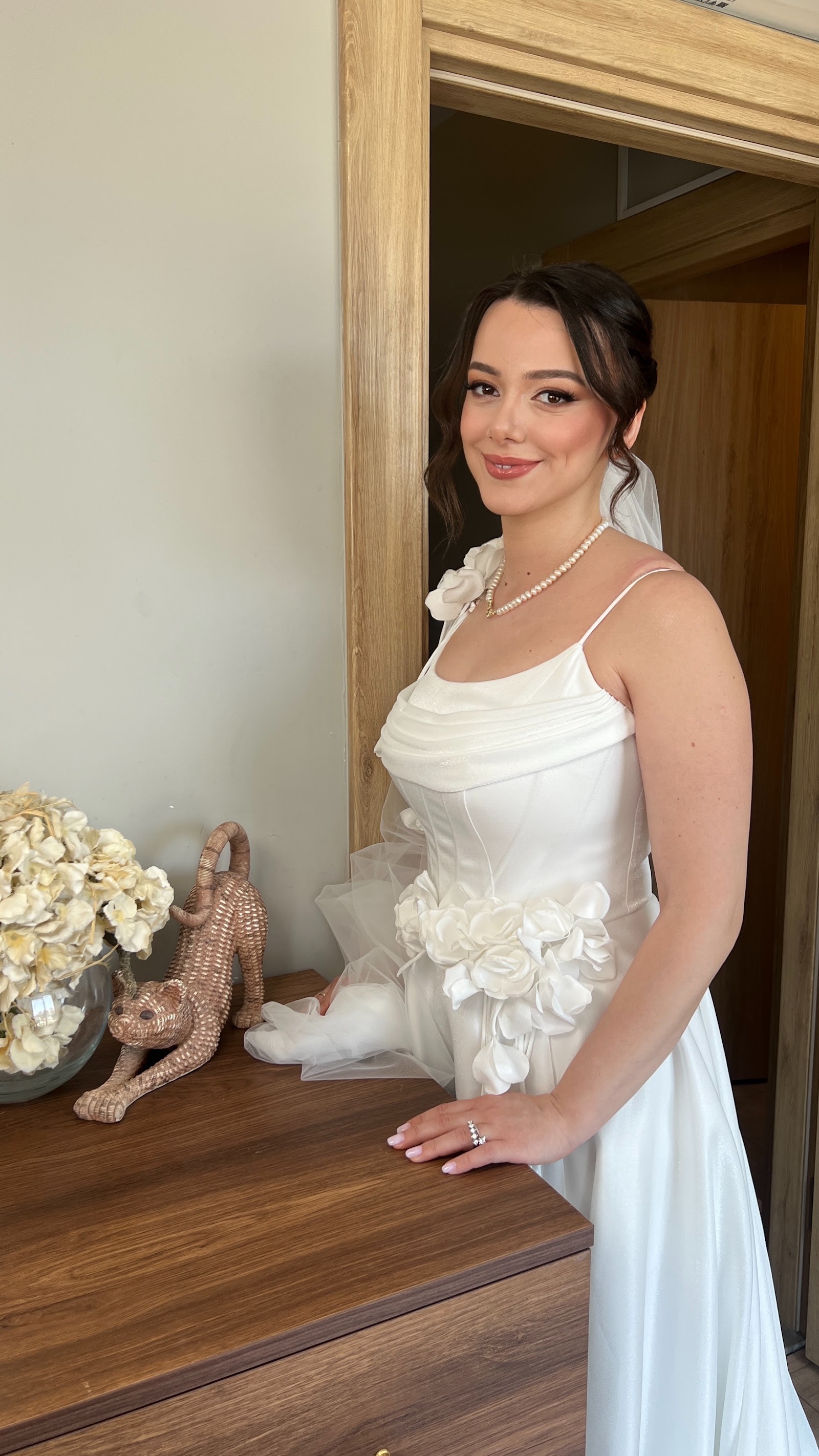 Makeup Cemre Melek Bride Studio kır düğünü mekanı — Yenişehir