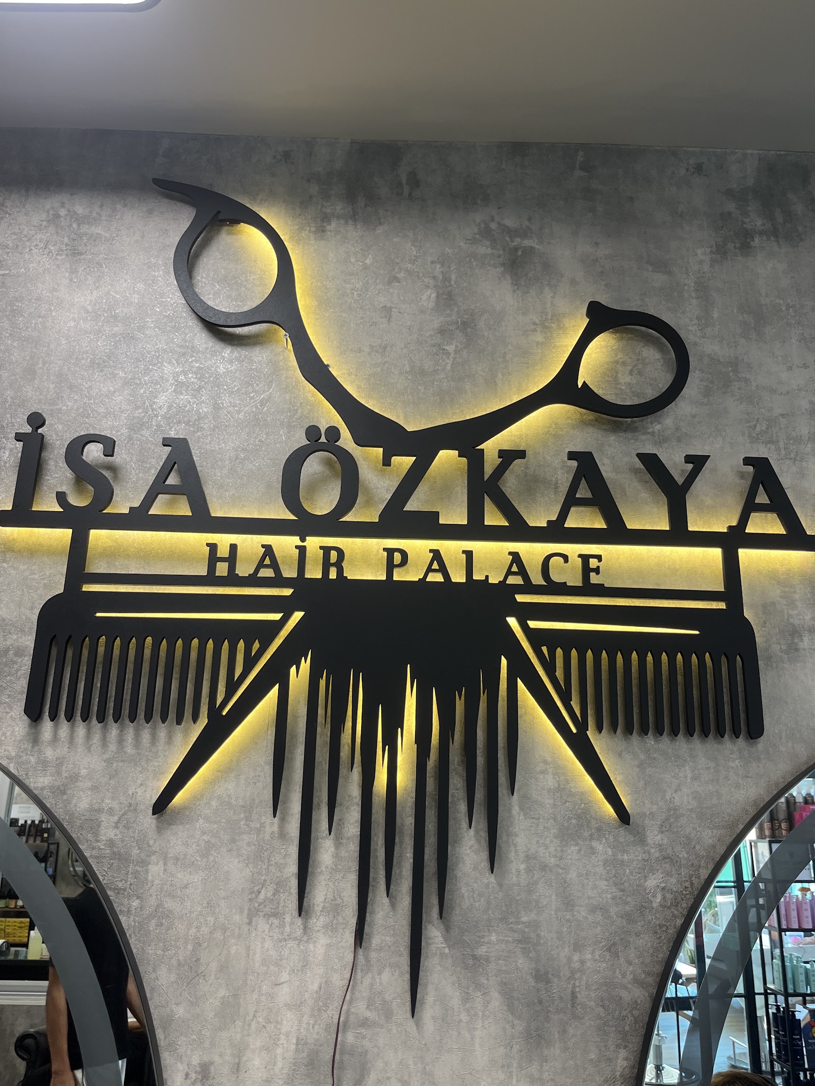 MEZİTLİ İSA ÖZKAYA BAYAN KUAFÖRÜ VE GÜZELLİK