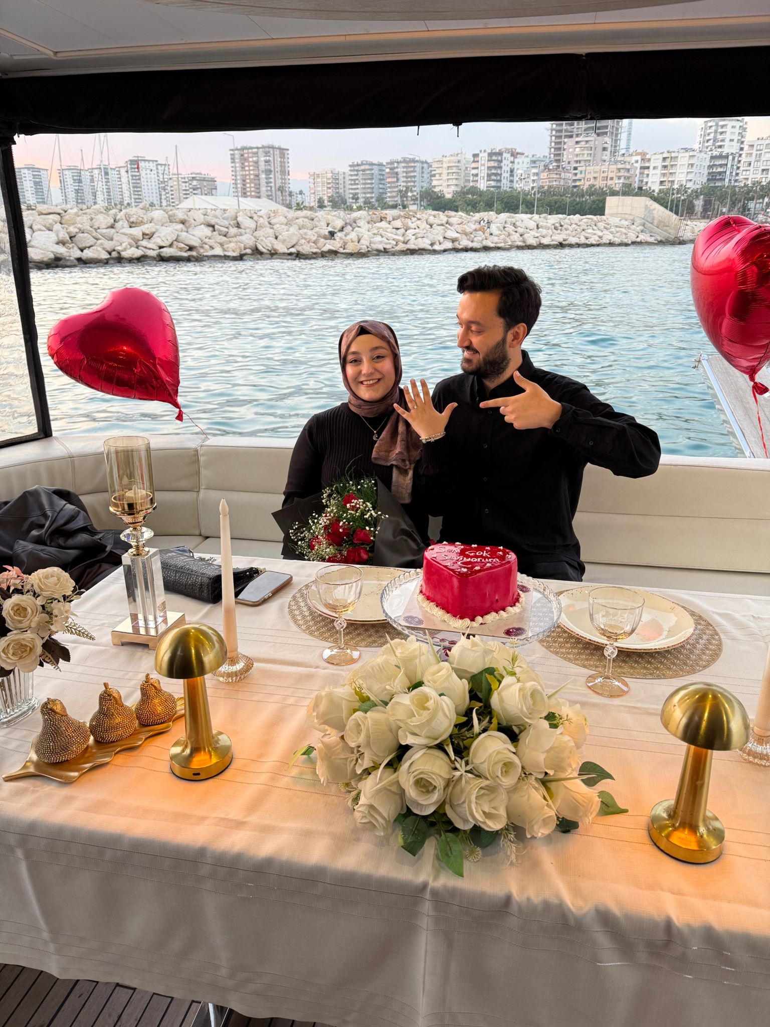 Niloş Yat Kiralama | Mersin Evlilik Teklifi | Mersin Yat İşletmesi