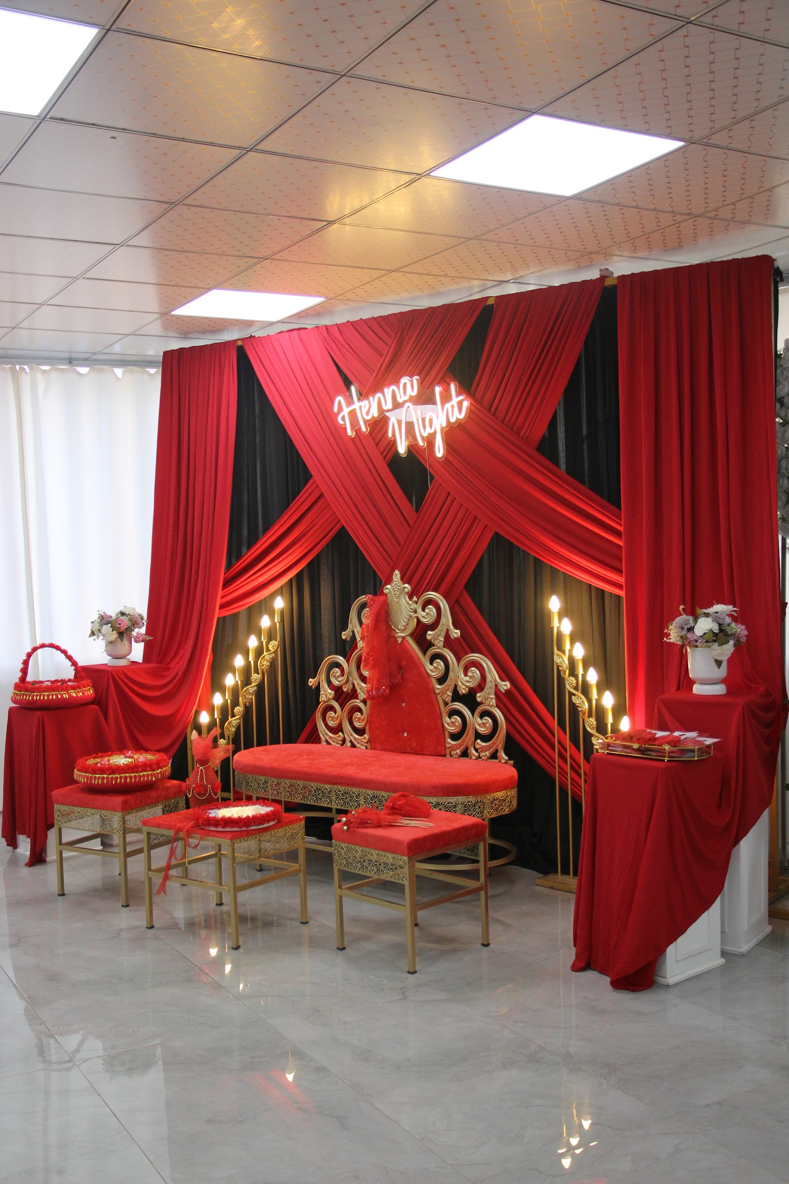 ROSS DAVET EVİ