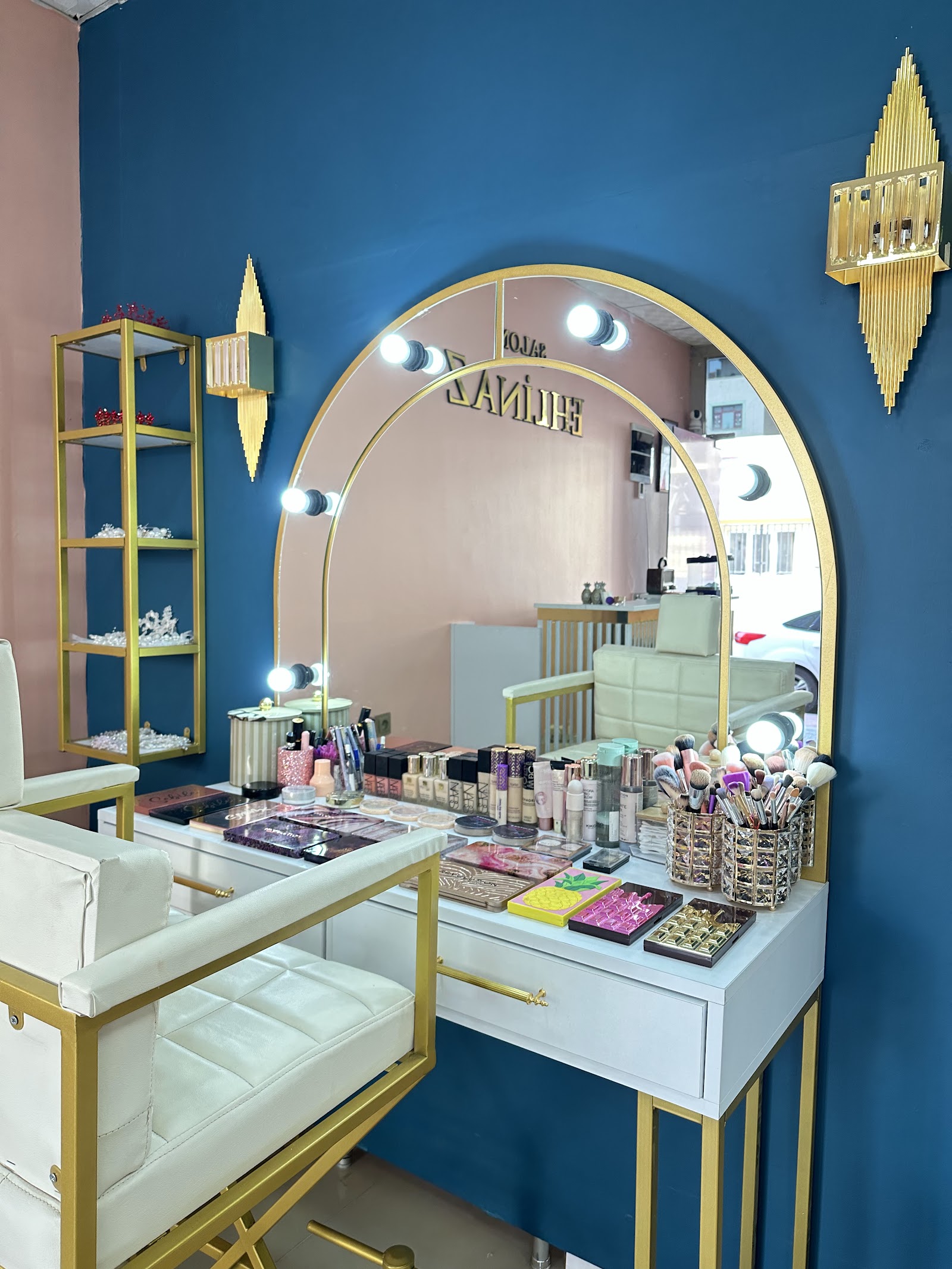SALON EHLİNAZ - Hair & Make Up Studio